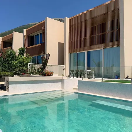Jon Coast Villa Palasë